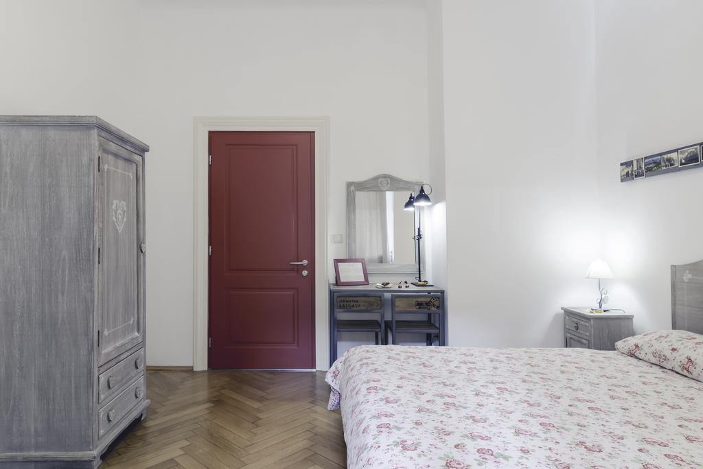 ボルツァーノ ルームズ Bed & Breakfast エクステリア 写真